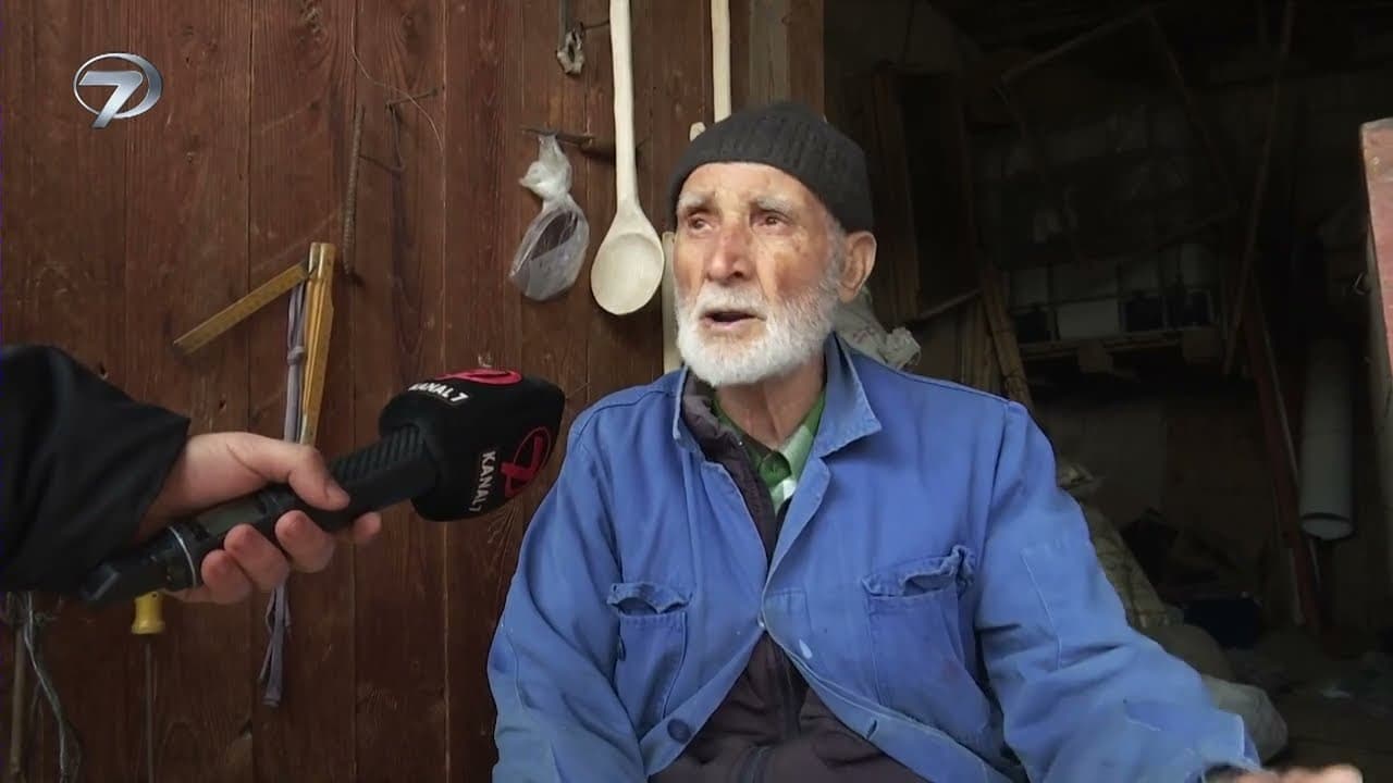 KIRKLARELİ'NİN SÜTLÜCE KÖYÜNDE YAŞAYAN 91 YAŞINDAKİ SALİH GÜNALP KAŞIK YAPIP HEDİYE EDİYOR | KANAL 7 thumbnail